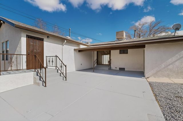 2205 Marie Place NW, Albuquerque, NM 87104
