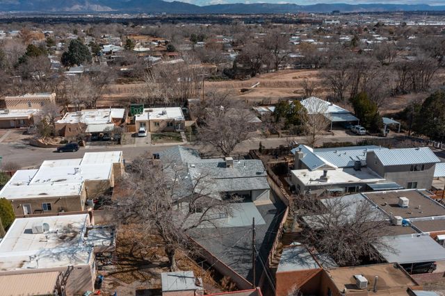 2205 Marie Place NW, Albuquerque, NM 87104