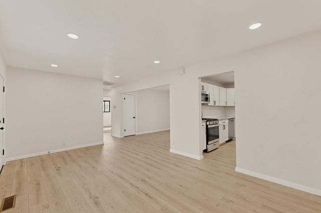 2205 Marie Place NW, Albuquerque, NM 87104