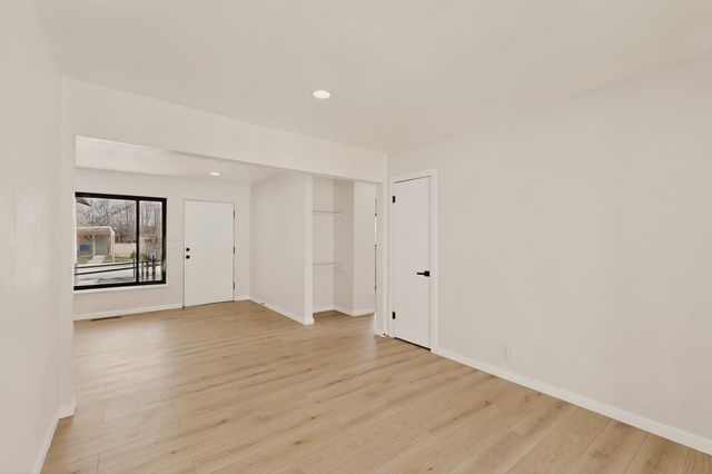 2205 Marie Place NW, Albuquerque, NM 87104