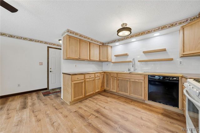 300 Westwood Road, Lancaster, NY 14086