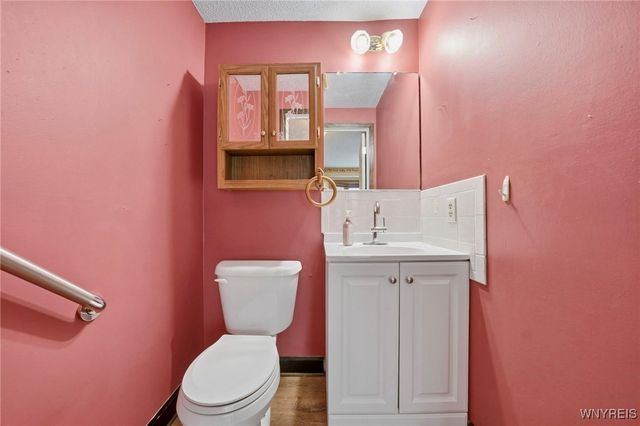 300 Westwood Road, Lancaster, NY 14086