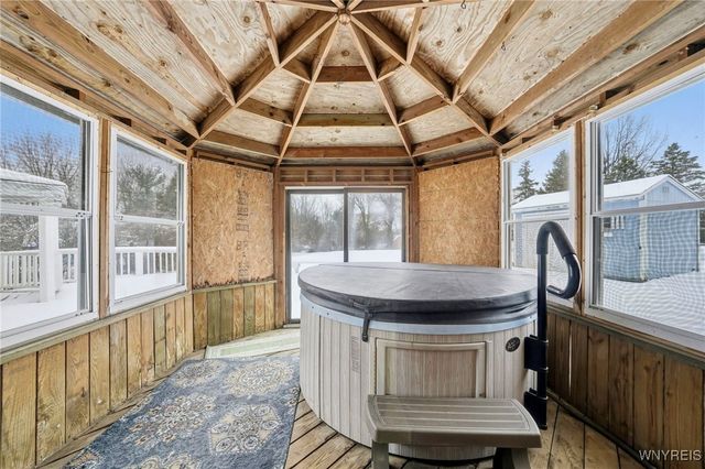 300 Westwood Road, Lancaster, NY 14086