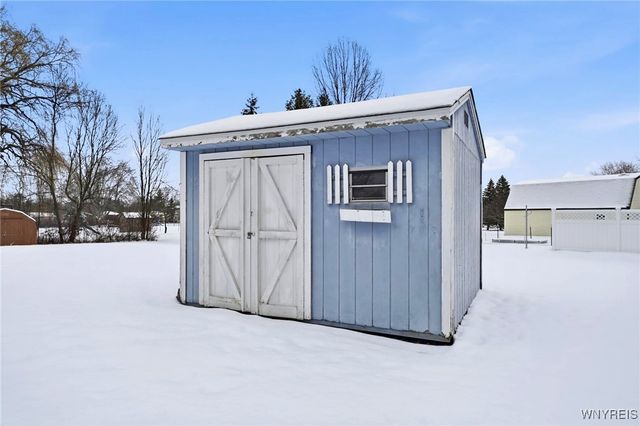 300 Westwood Road, Lancaster, NY 14086