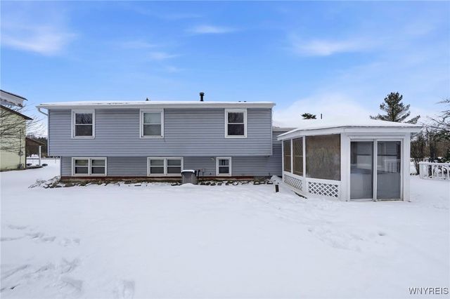 300 Westwood Road, Lancaster, NY 14086