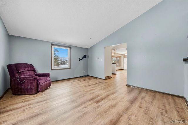 300 Westwood Road, Lancaster, NY 14086