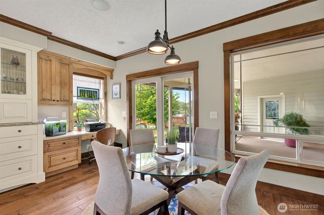 45 N Welcome Slough Road, Cathlamet, WA 98612