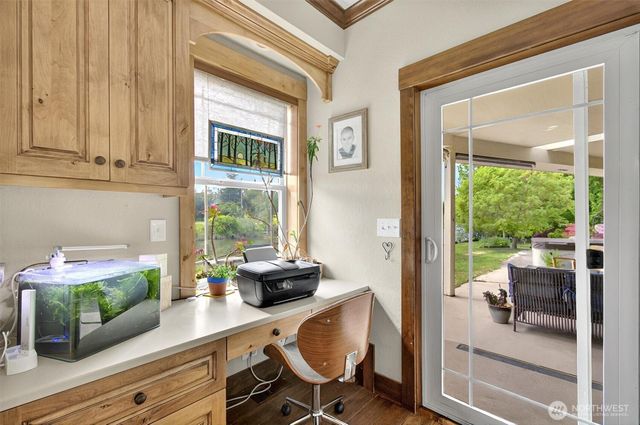 45 N Welcome Slough Road, Cathlamet, WA 98612