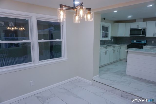 28 Bolton Street, Hartford, CT 06114