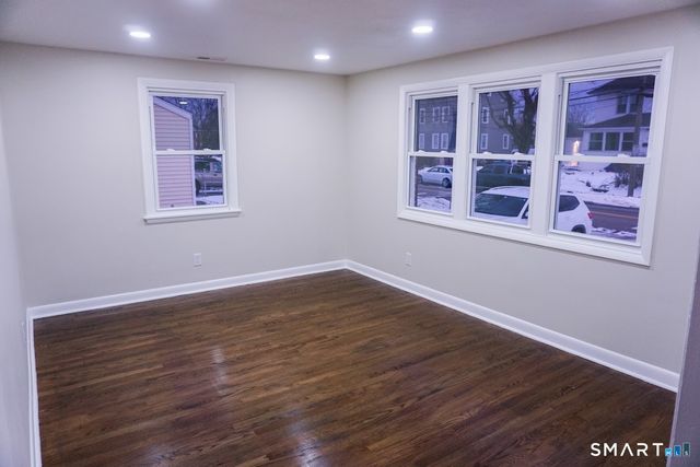 28 Bolton Street, Hartford, CT 06114