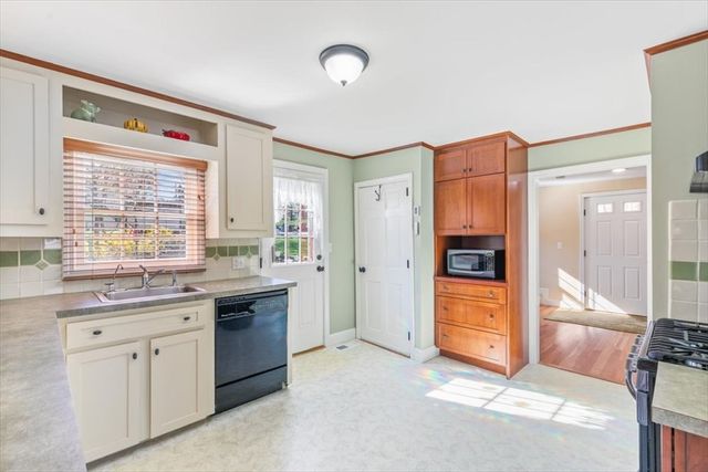 37 Benham St, Haverhill, MA 01830