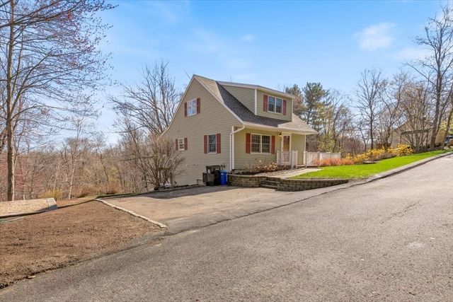 37 Benham St, Haverhill, MA 01830