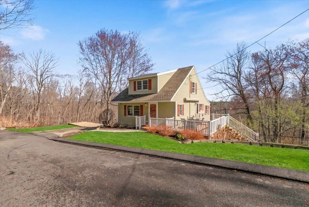 37 Benham St, Haverhill, MA 01830