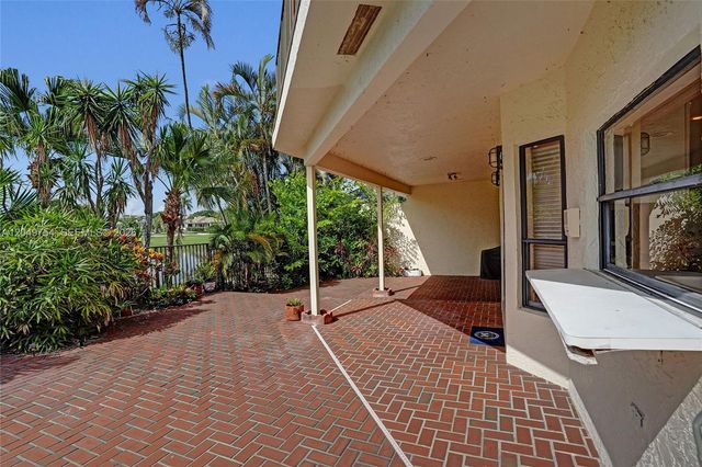 22508 W Esplanada Cir W, Boca Raton, FL 33433