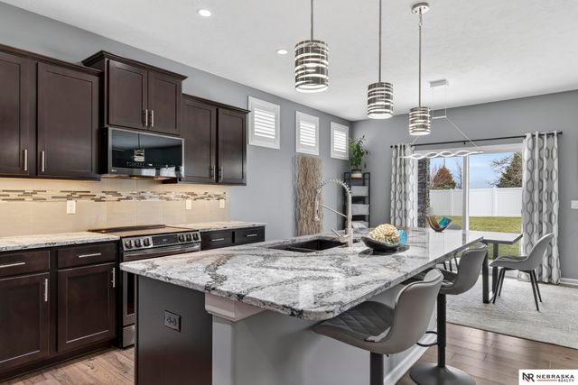 10702 Laramie Street, Papillion, NE 68046