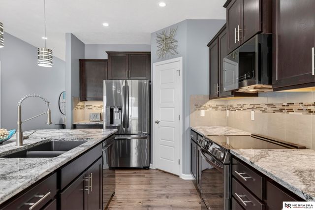 10702 Laramie Street, Papillion, NE 68046