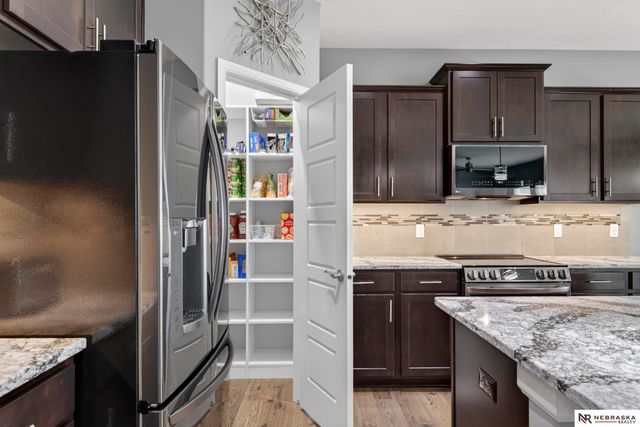 10702 Laramie Street, Papillion, NE 68046