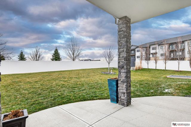 10702 Laramie Street, Papillion, NE 68046