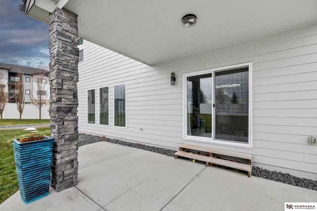 10702 Laramie Street, Papillion, NE 68046