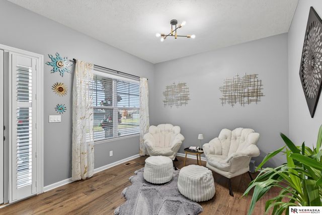 10702 Laramie Street, Papillion, NE 68046