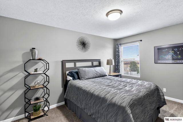 10702 Laramie Street, Papillion, NE 68046