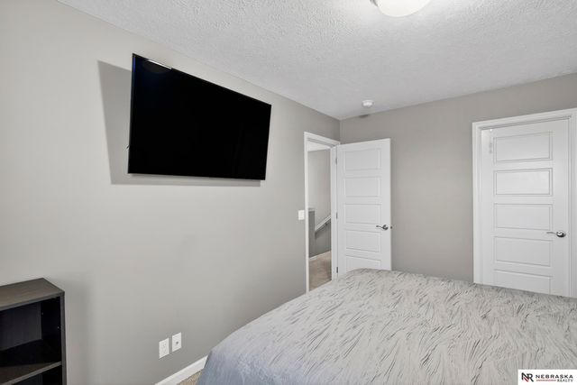 10702 Laramie Street, Papillion, NE 68046