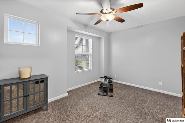 10702 Laramie Street, Papillion, NE 68046