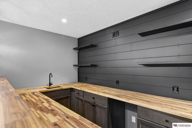 10702 Laramie Street, Papillion, NE 68046