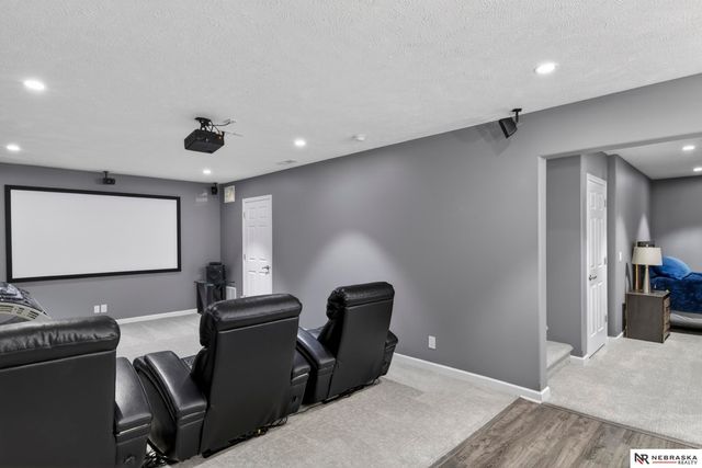 10702 Laramie Street, Papillion, NE 68046