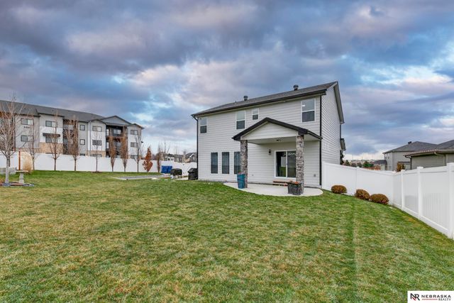 10702 Laramie Street, Papillion, NE 68046