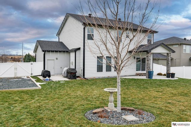 10702 Laramie Street, Papillion, NE 68046