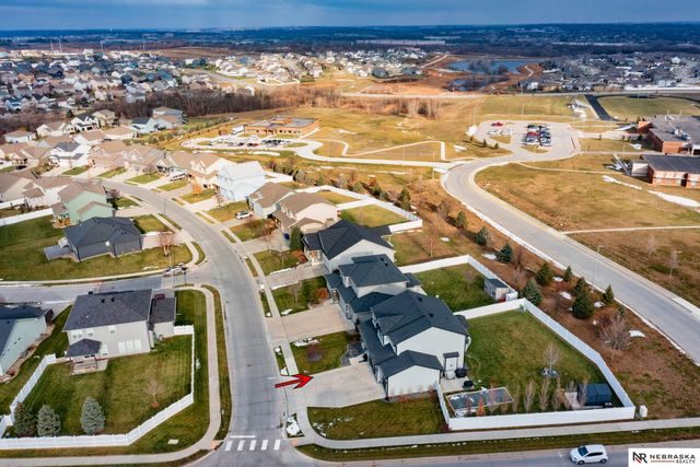 10702 Laramie Street, Papillion, NE 68046