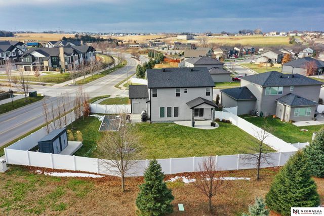 10702 Laramie Street, Papillion, NE 68046