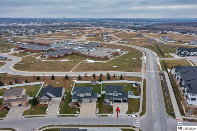 10702 Laramie Street, Papillion, NE 68046