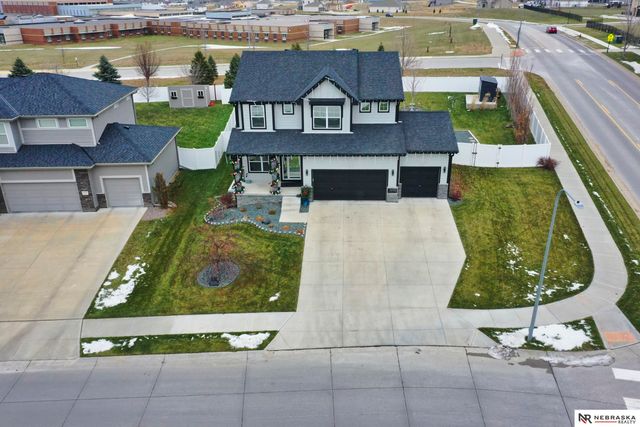 10702 Laramie Street, Papillion, NE 68046