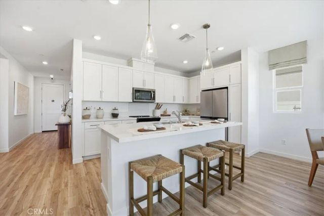3223 E Avenue J-4, Lancaster, CA 93535