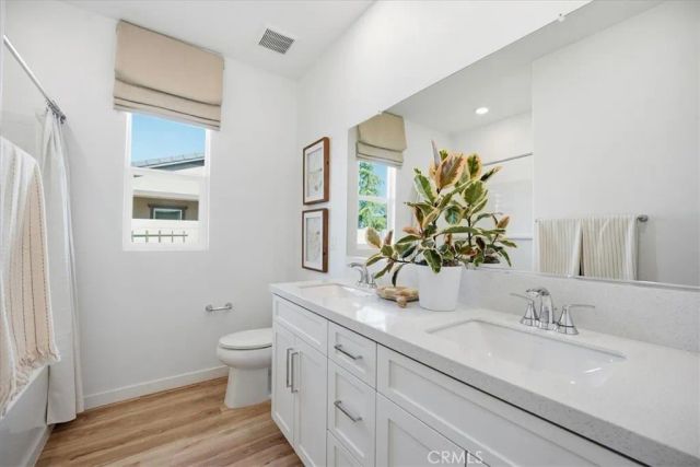 3223 E Avenue J-4, Lancaster, CA 93535