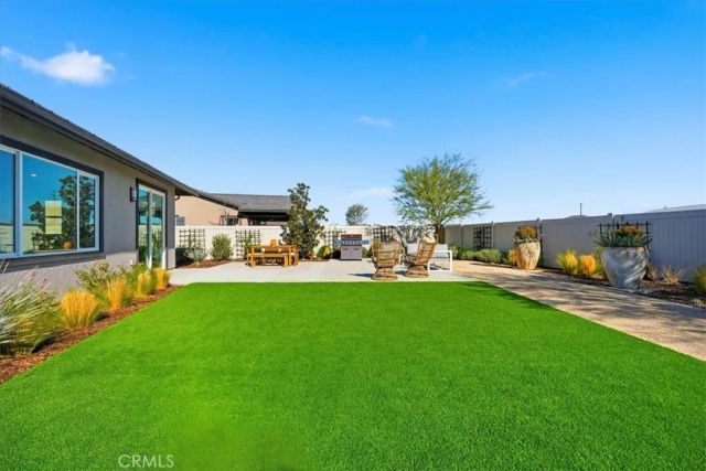 3223 E Avenue J-4, Lancaster, CA 93535
