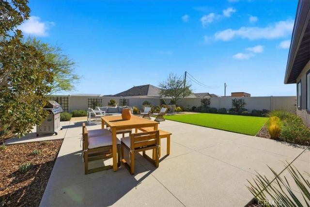 3223 E Avenue J-4, Lancaster, CA 93535