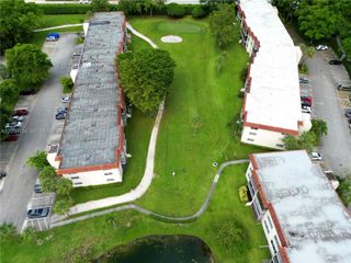 8940 S Hollybrook Boulevard 201, Pembroke Pines, FL 33025