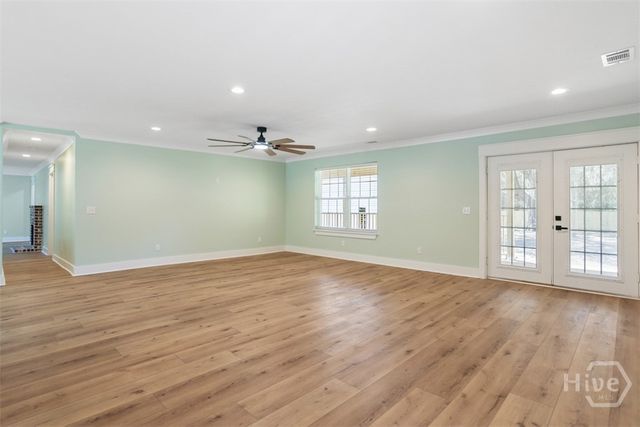 27 Pine Drive, Savannah, GA 31405