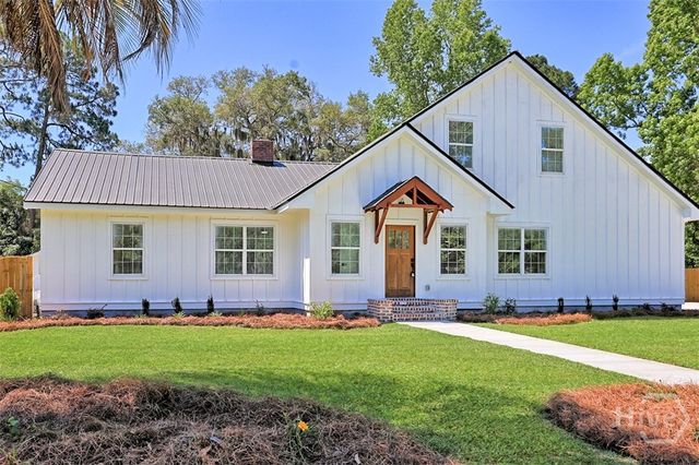 27 Pine Drive, Savannah, GA 31405