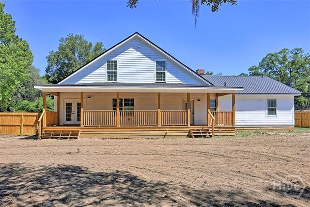 27 Pine Drive, Savannah, GA 31405