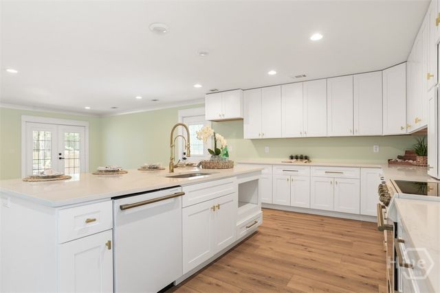 27 Pine Drive, Savannah, GA 31405