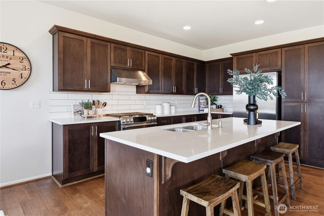 7012 30th Place SW, Seattle, WA 98126