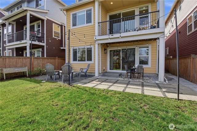 7012 30th Place SW, Seattle, WA 98126