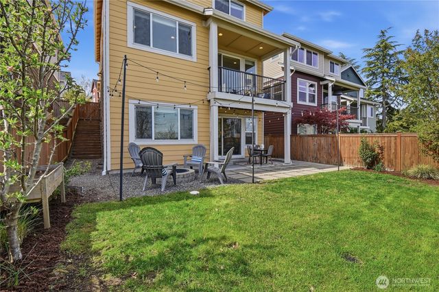 7012 30th Place SW, Seattle, WA 98126