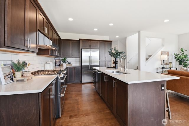 7012 30th Place SW, Seattle, WA 98126