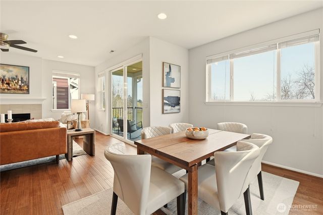 7012 30th Place SW, Seattle, WA 98126