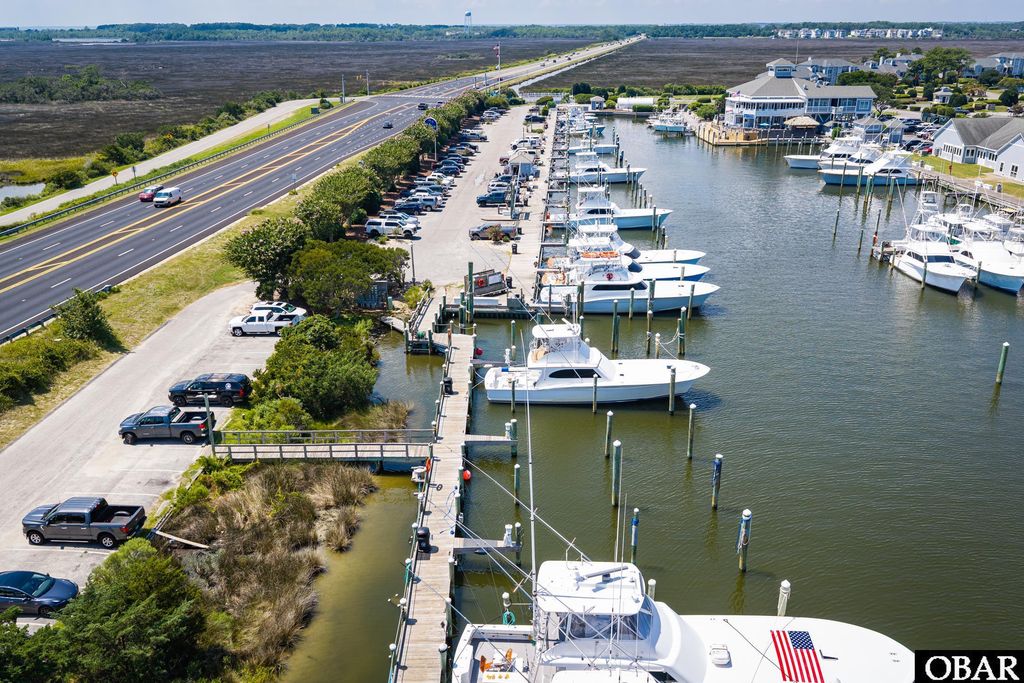 Image 18 of property listing at 12 Yacht Club Court Slip 12, Manteo, NC 27954